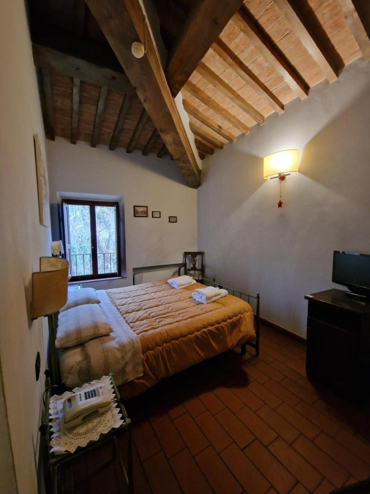 Hotel Ristorante Casa Volpi Arezzo Exterior photo